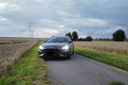 Ford Focus 124.400 km 11.199 &euro; Sarstedt 31157