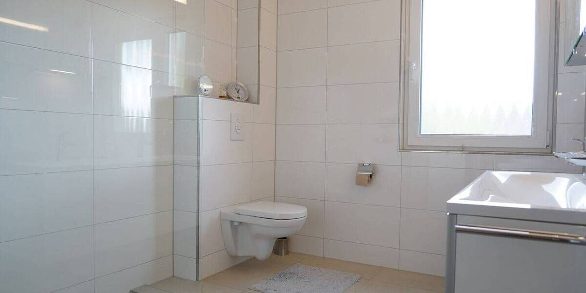 Exponierte Lage am Mittellandkanal - Hochwertig sanierte Immobilie - Energieeffizienzklasse A+ 8 zimmer