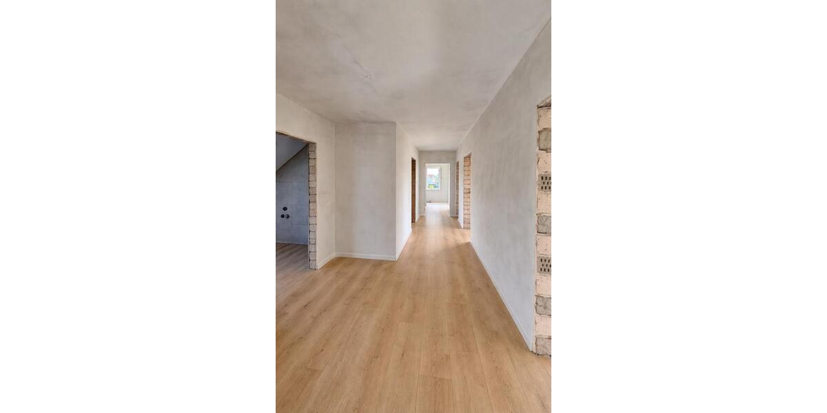 Etagenwohnung Lehrte - 4 Zimmer, 110 m&sup2;, 1.300&euro; | Angebot:26167845