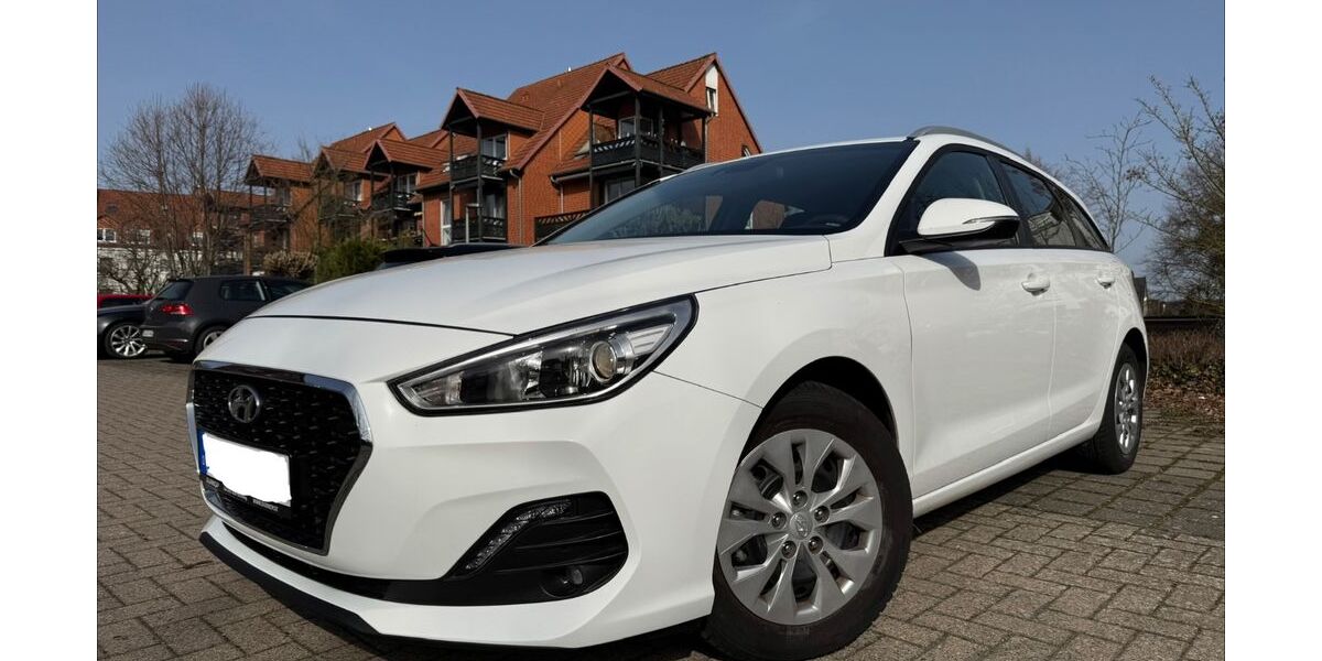 Hyundai i30 6.879 km 12.990 &euro; Harsum 31177