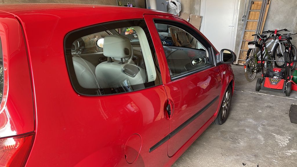 Renault Twingo 112.000 km 2.300 &euro; Hannover 30177