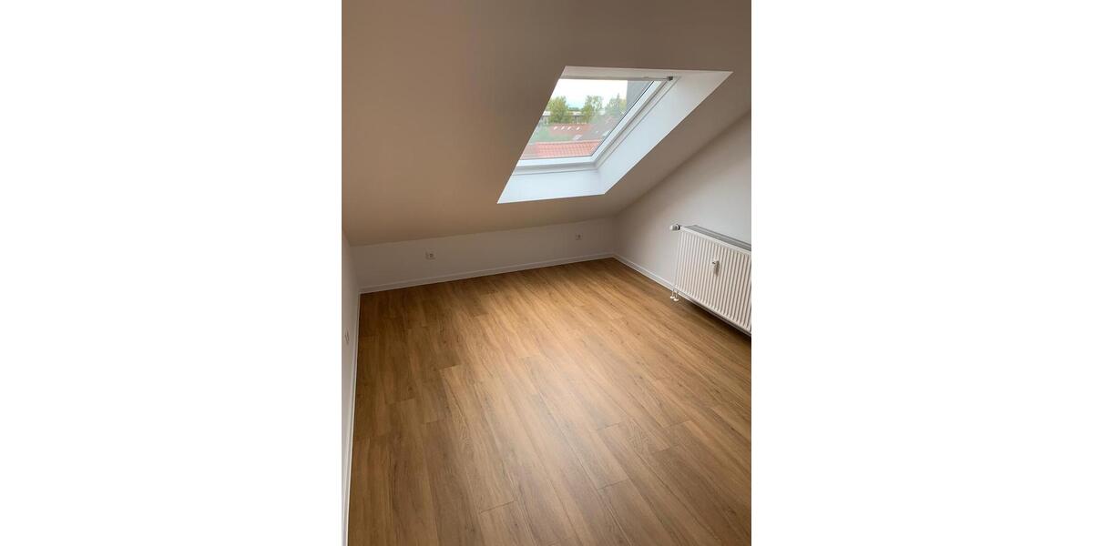 Etagenwohnung Hannover Döhren-Wülfel - 3.5 Zimmer, 119 m&sup2;, 1.285&euro; | Angebot:26455824