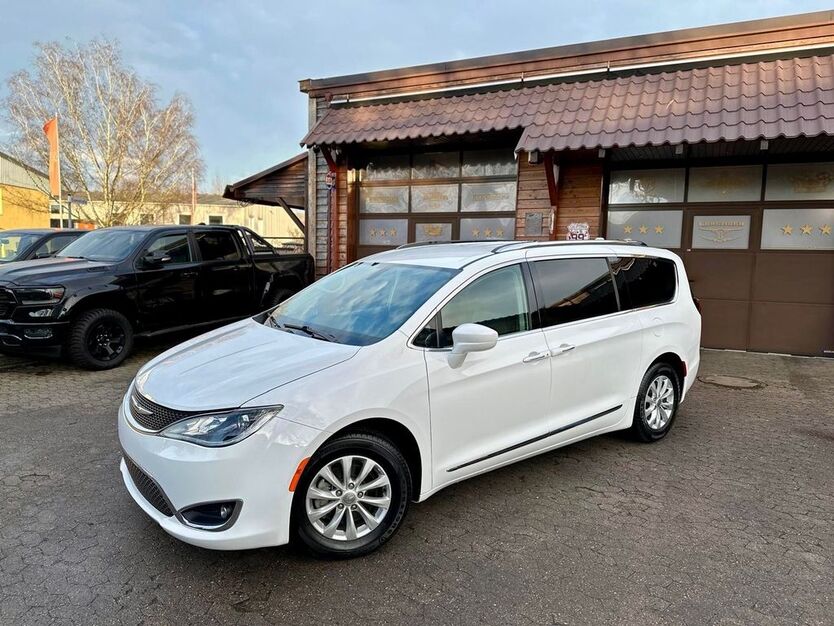 Chrysler Pacifica 79.900 km 30.900 € Isernhagen 30916
