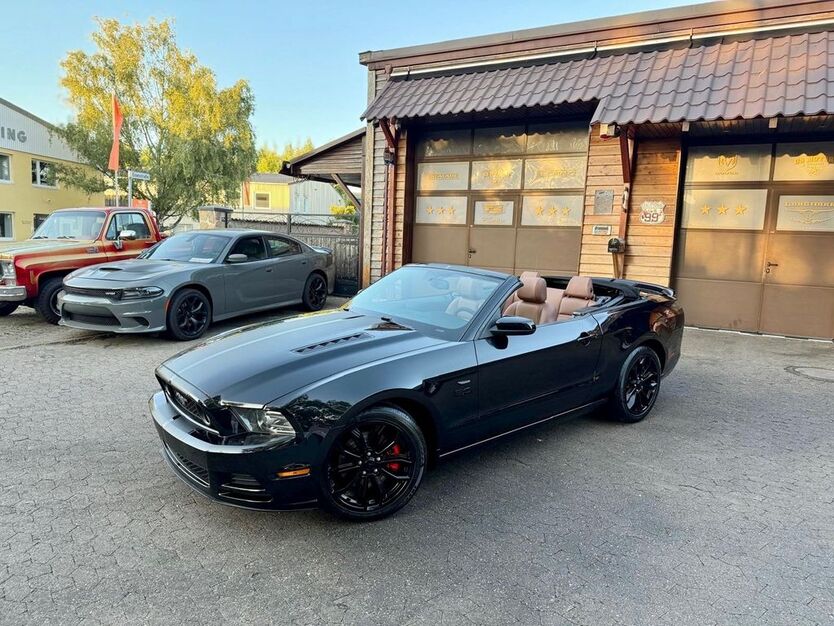 Ford Mustang 84.900 km 29.900 € Isernhagen 30916
