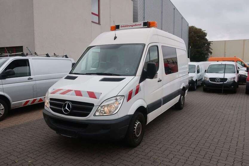 Mercedes-Benz Sprinter 211.254 km 10.400 € Hannover 30179