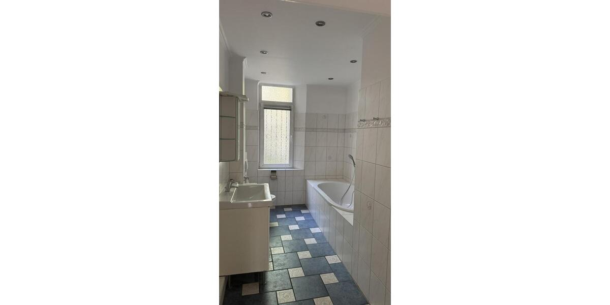 Erdgeschoßwohnung Hannover Vahrenwald-List - 6 Zimmer, 160 m&sup2;, 1.750&euro; | Angebot:25444353