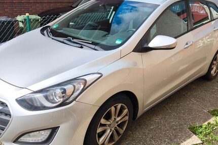 Hyundai i30 239.400 km 3.400 &euro; Sarstedt 31157