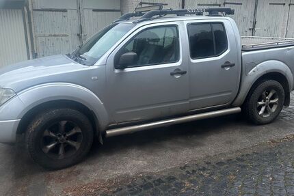 Nissan Navara 320.000 km 4.199 € Hannover OT Ricklingen 30459