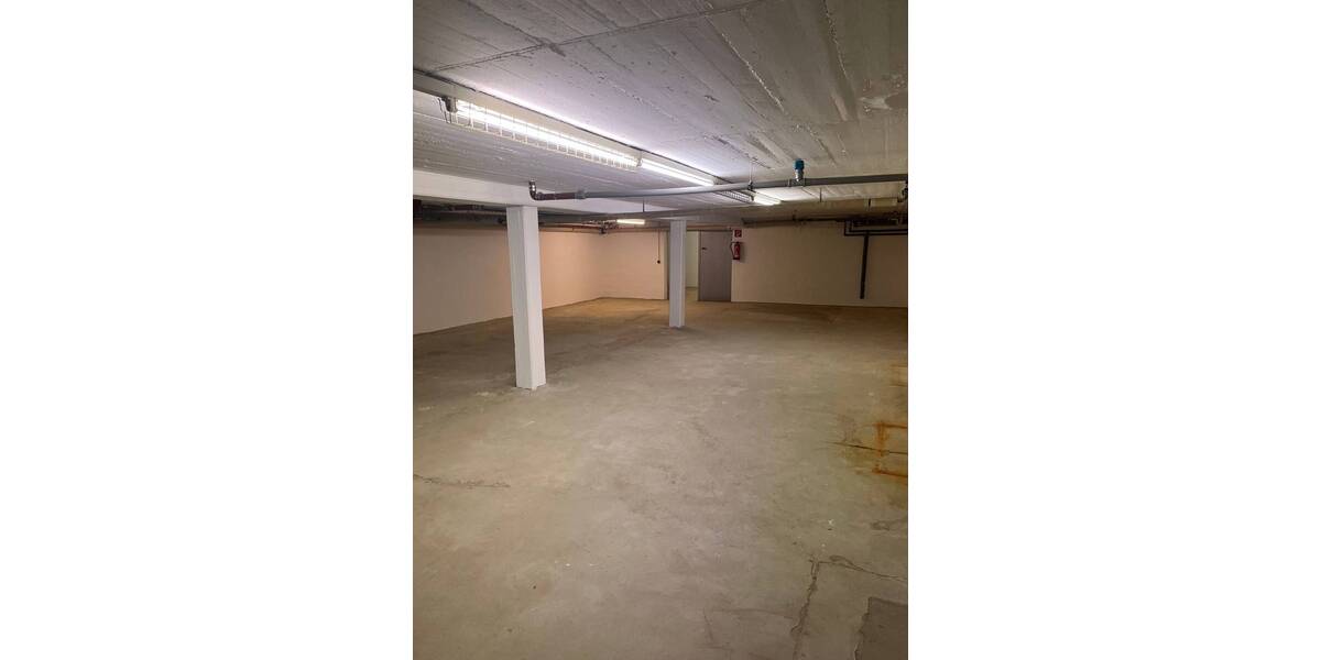 Beheizbare Lagerflächen zu vermieten mit! Nutzung eines Lastenaufzuges möglich. zimmer