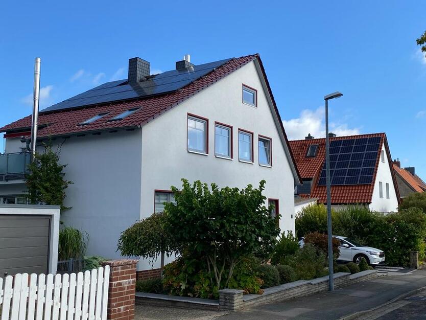 Modernisiertes Zweifamilienhaus in ruhiger Lage! von Privat