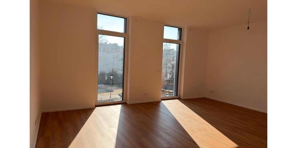 Etagenwohnung Hannover Nord - 2 Zimmer, 73 m&sup2;, 16&euro; | Angebot:25394109