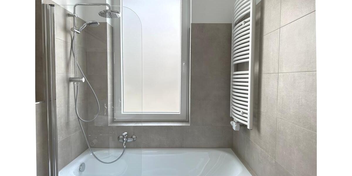 Etagenwohnung Hannover Linden-Limmer - 4 Zimmer, 100 m&sup2;, 1.350&euro; | Angebot:26382276