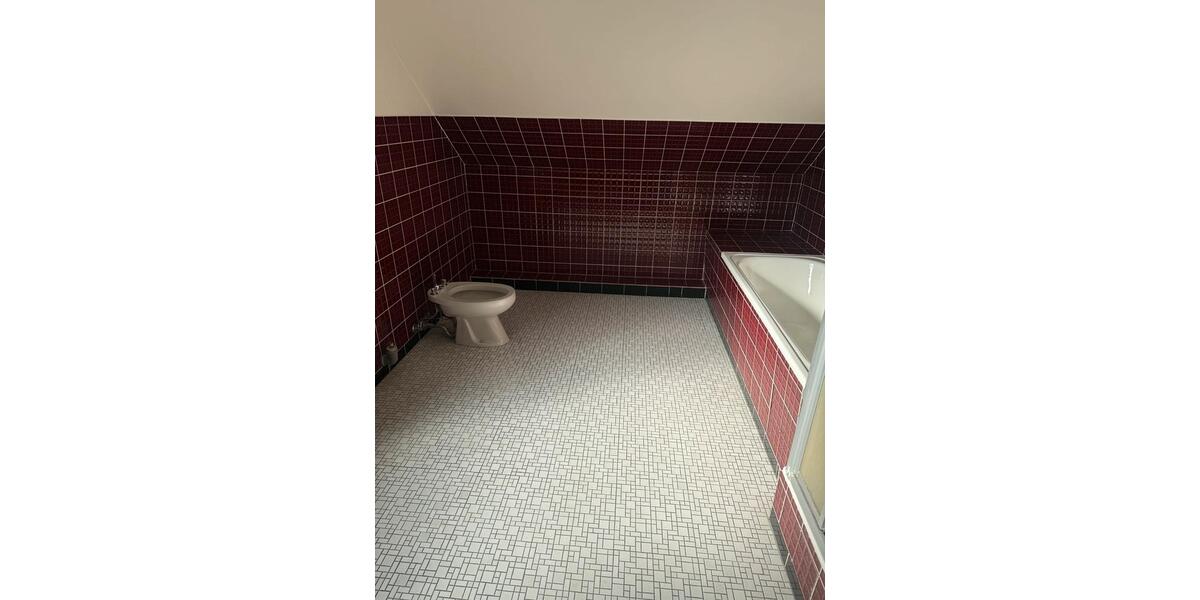 Einfamilienhaus Langenhagen Brink - 8 Zimmer, 168 m&sup2;, 2.600&euro; | Angebot:25422934