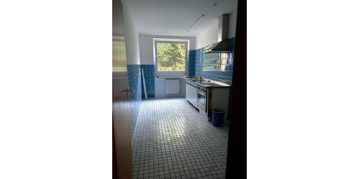 Haus mit 3 WE, vermietet 9 zimmer