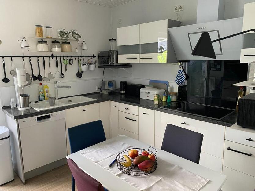 Modernisiertes Zweifamilienhaus in ruhiger Lage! von Privat