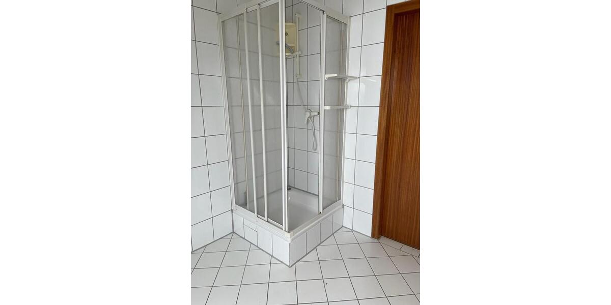 Etagenwohnung Garbsen Berenbostel - 2.5 Zimmer, 70 m&sup2;, 600&euro; | Angebot:26542835