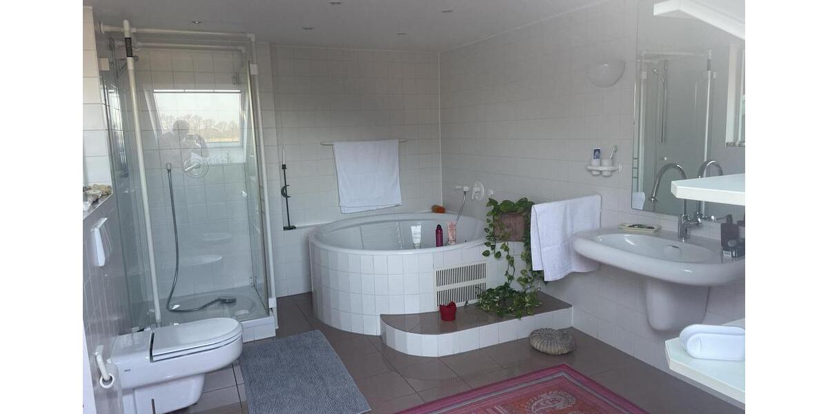 Einfamilienhaus Isernhagen - 4.5 Zimmer, 210 m&sup2;, 2.199&euro; | Angebot:25639919