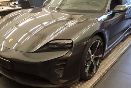 Porsche Taycan 29.600 km 65.990 € Hannover 30453