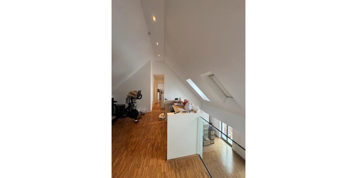 Maisonettenwohnung Hannover - 5 Zimmer, 196 m&sup2;, 2.470&euro; | Angebot:25148036