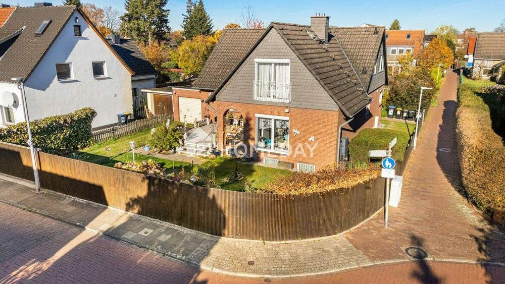 Bothfeld: Topgepflegtes EFH mit Vollkeller, Kamin, Sauna, Terrasse & Garage: Ihr neues Familienglück 7 zimmer