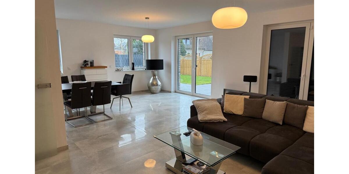 Doppelhaushälfte Lehrte - 7 Zimmer, 188 m&sup2;, 2.260&euro; | Angebot:26122505