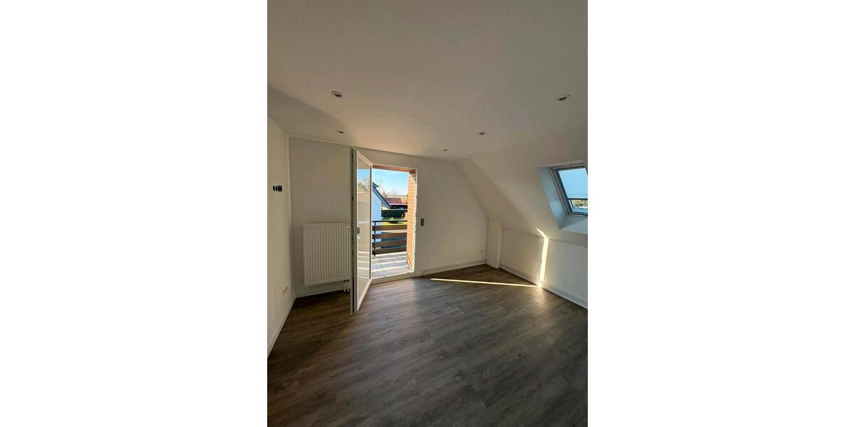 Dachgeschoßwohnung Algermissen - 3 Zimmer, 65 m&sup2;, 600&euro; | Angebot:25405094