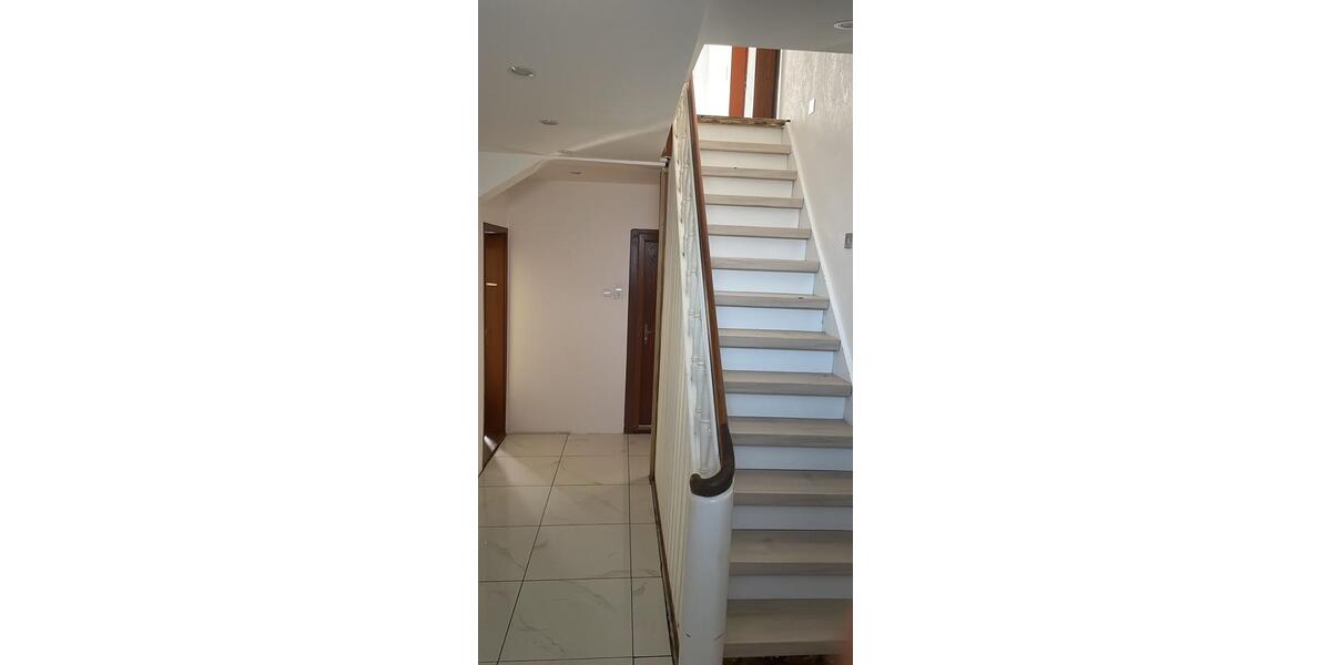 Einfamilienhaus Giesen - 5 Zimmer, 145 m&sup2;, 200.000&euro; | Angebot:26416080