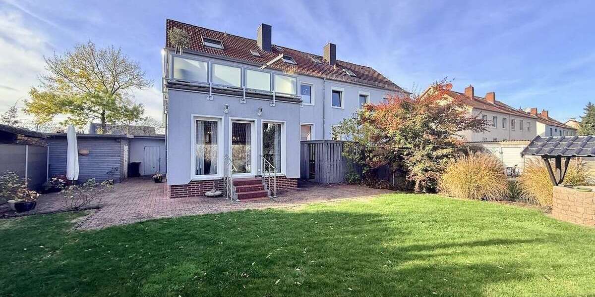 Haus zum Kaufen in Neustadt am Rübenberge 579.000 € 343 m² 11 zimmer