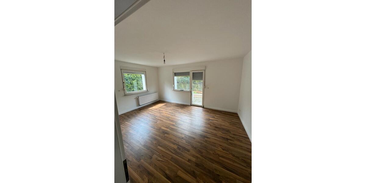 Erdgeschoßwohnung Garbsen Berenbostel - 3 Zimmer, 80 m&sup2;, 1.000&euro; | Angebot:26474573