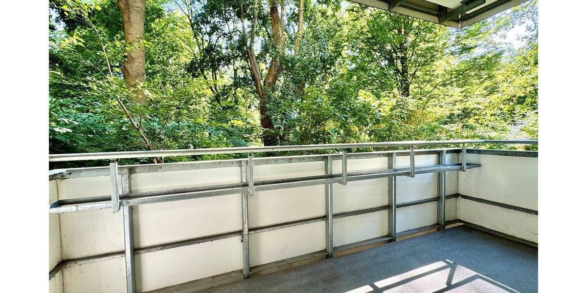 RUDNICK bietet TOP LAGE + AUFZUG: Gepflegte 3-Zimmer-Wohnung in Linden Mitte 3 zimmer