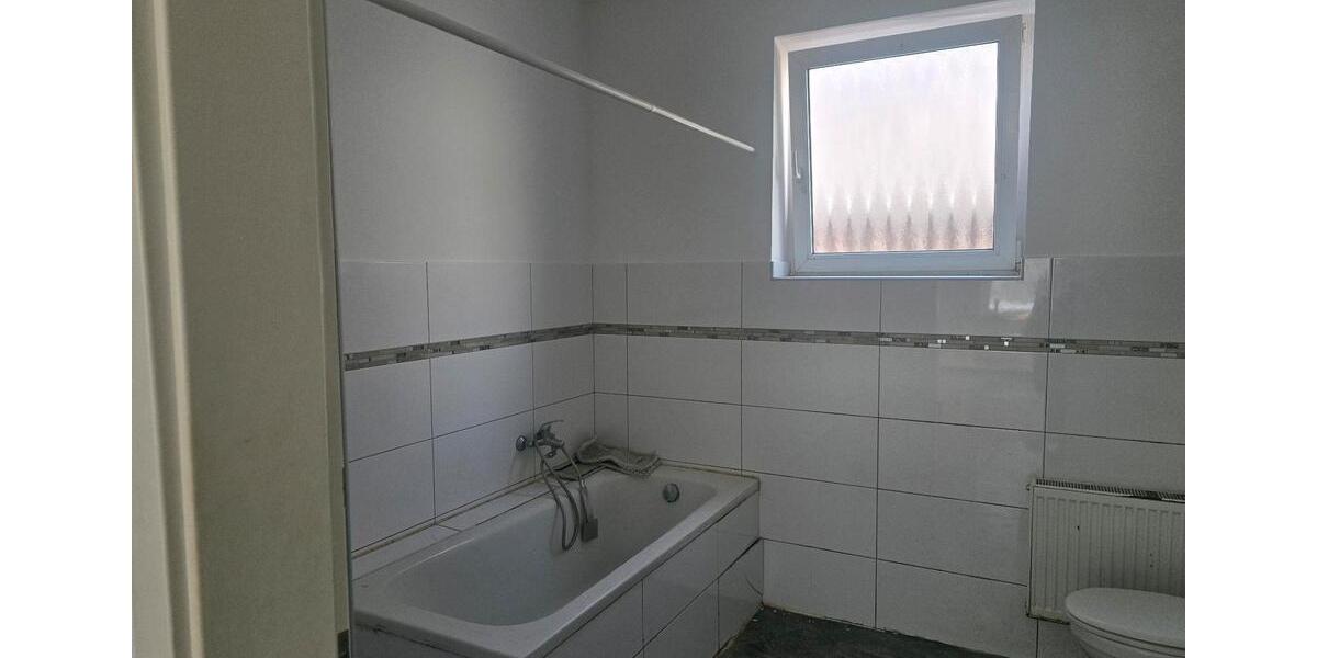 Etagenwohnung Seelze - 6 Zimmer, 122 m&sup2;, 1.500&euro; | Angebot:26112870