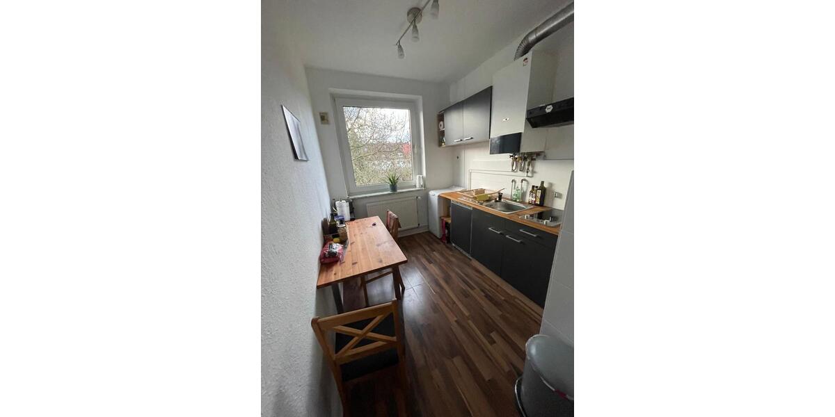 Helle 2 Zimmer Wohnung 50qm zum 1.2.Gartenmotbenutzung 2 zimmer