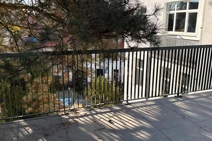 Exklusive 4 Zimmer Wohnung mit gr. Balkon 4 zimmer