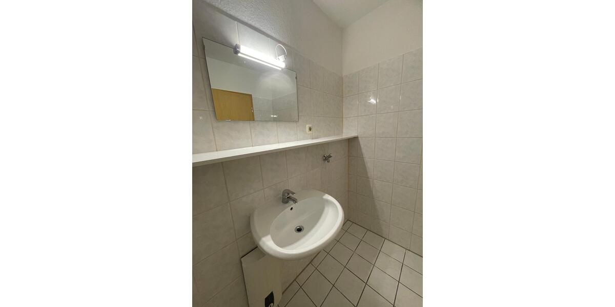 Helle 1-Zimmer Single-Wohnung mit Balkon, EBK und Stellplatz 1 zimmer