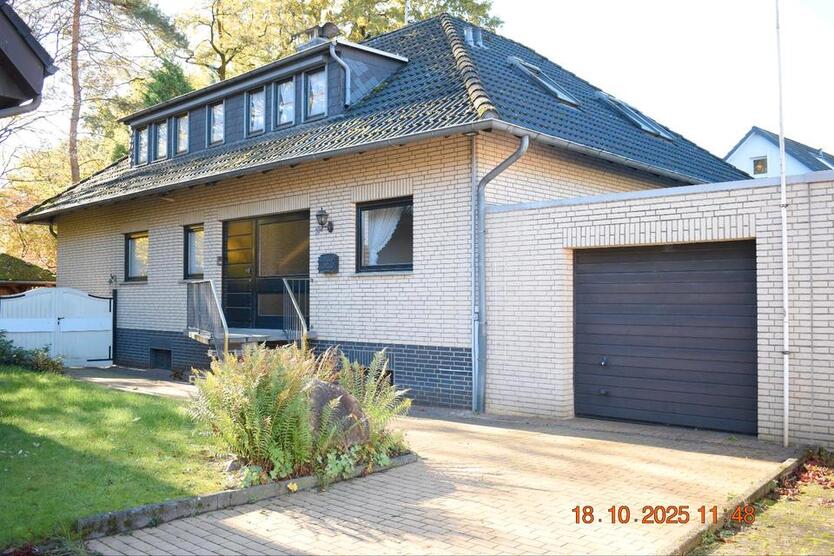 Einfamilienhaus mit moderner Anliegerwohnung in 30851 Langenhagen zimmer