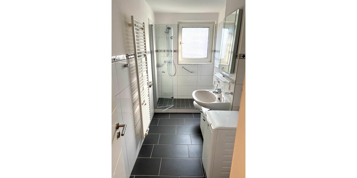 Etagenwohnung Hannover Bothfeld-Vahrenheide - 3 Zimmer, 82 m&sup2;, 1.200&euro; | Angebot:27603472