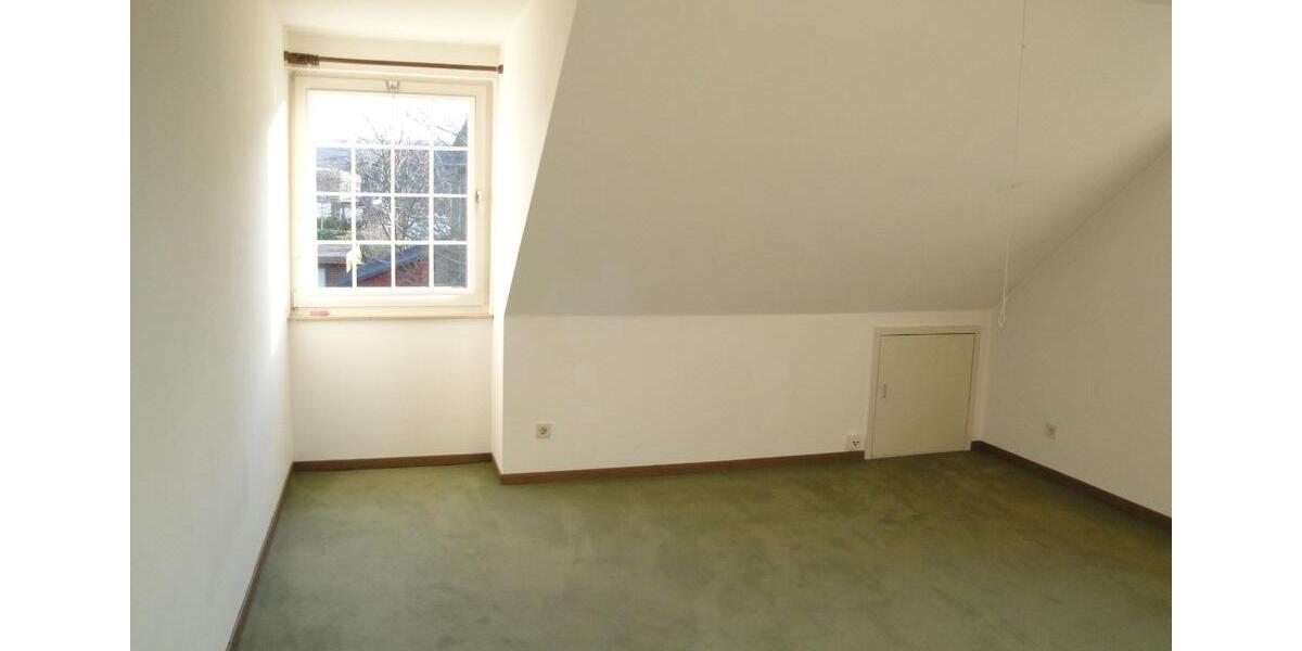 Dachgeschoßwohnung Barsinghausen - 3 Zimmer, 74 m&sup2;, 600&euro; | Angebot:26602535