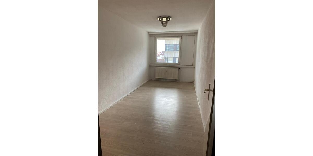 Helle 4-Zimmer-Wohnung im Ihme-Zentrum in Hannover-Linden 4 zimmer