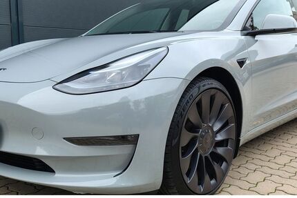 Tesla Model 3 63.500 km 32.900 &euro; Hannover 30165
