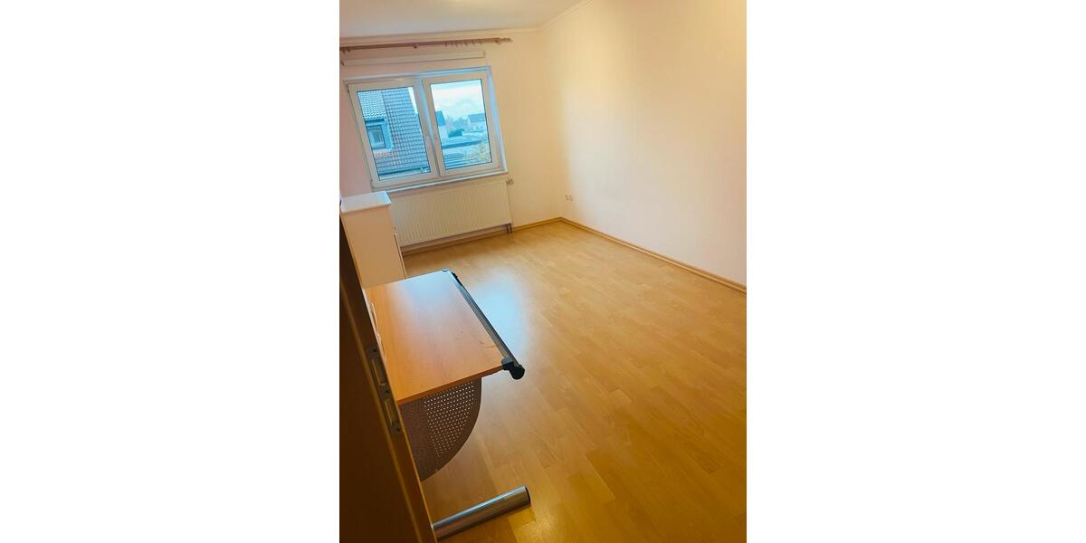 Reihenhaus Laatzen - 5 Zimmer, 126 m&sup2;, 450.000&euro; | Angebot:26006121