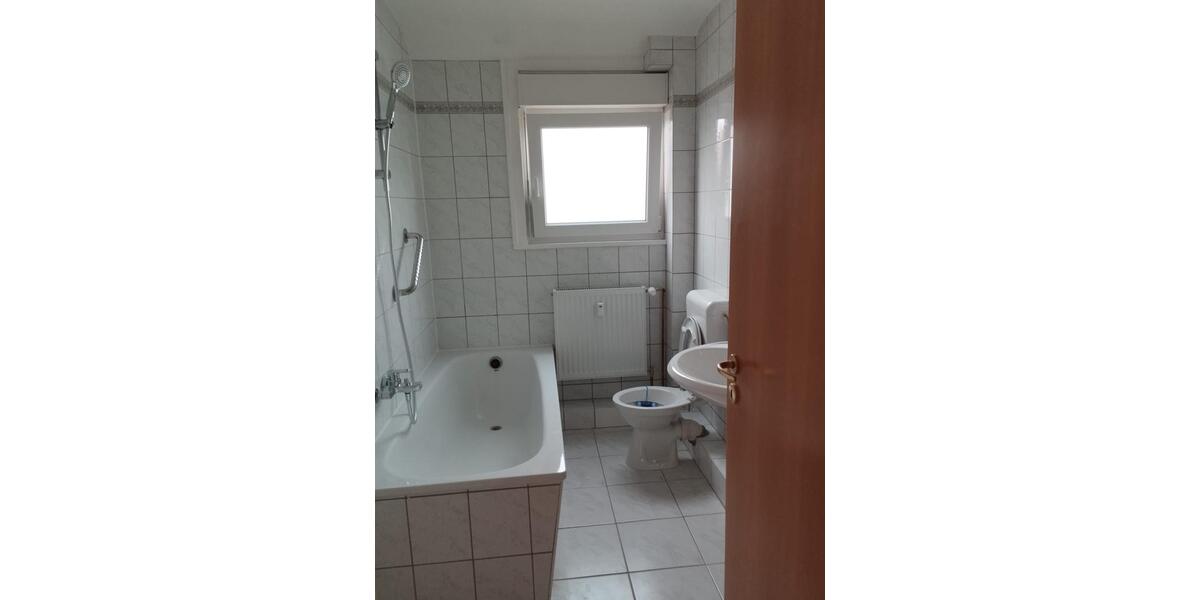Dachgeschoßwohnung Garbsen - 3 Zimmer, 75 m&sup2;, 695&euro; | Angebot:26459691