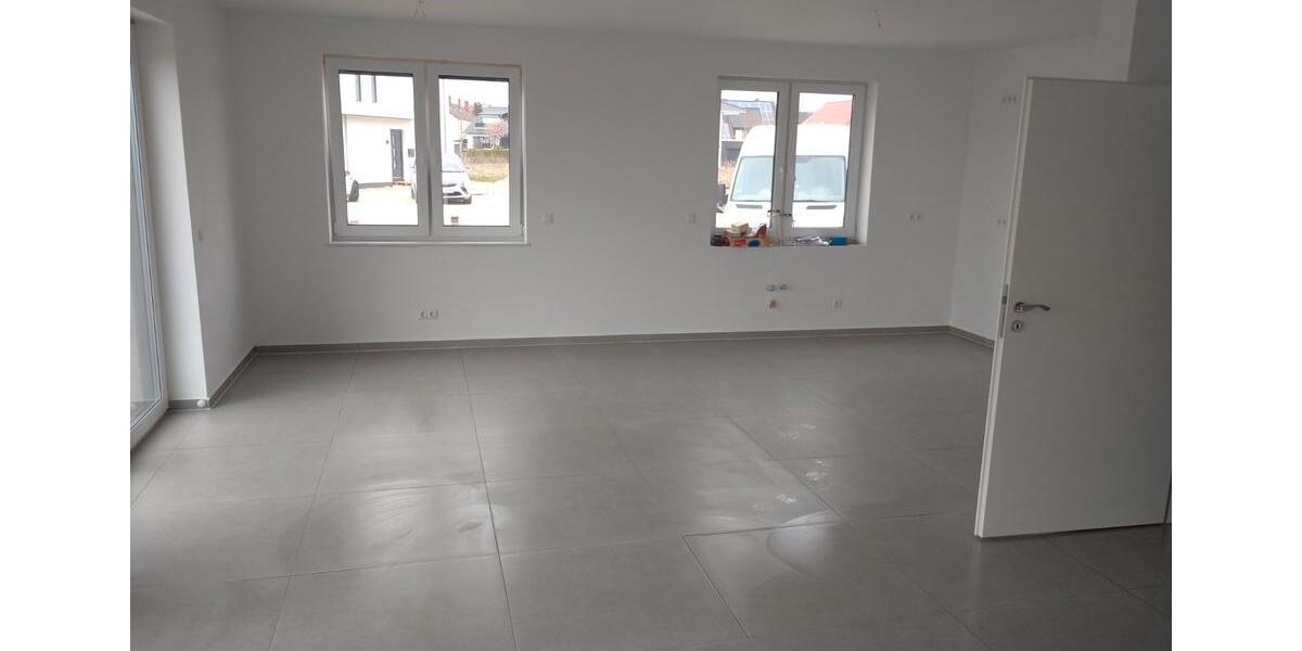 Doppelhaushälfte Hannover - 6 Zimmer, 154 m&sup2;, 1.500&euro; | Angebot:26035556