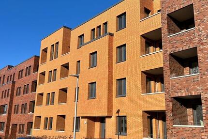 Moderne Dachgeschosswohnung in Hannover mit Balkon und Stadtblick 2 zimmer