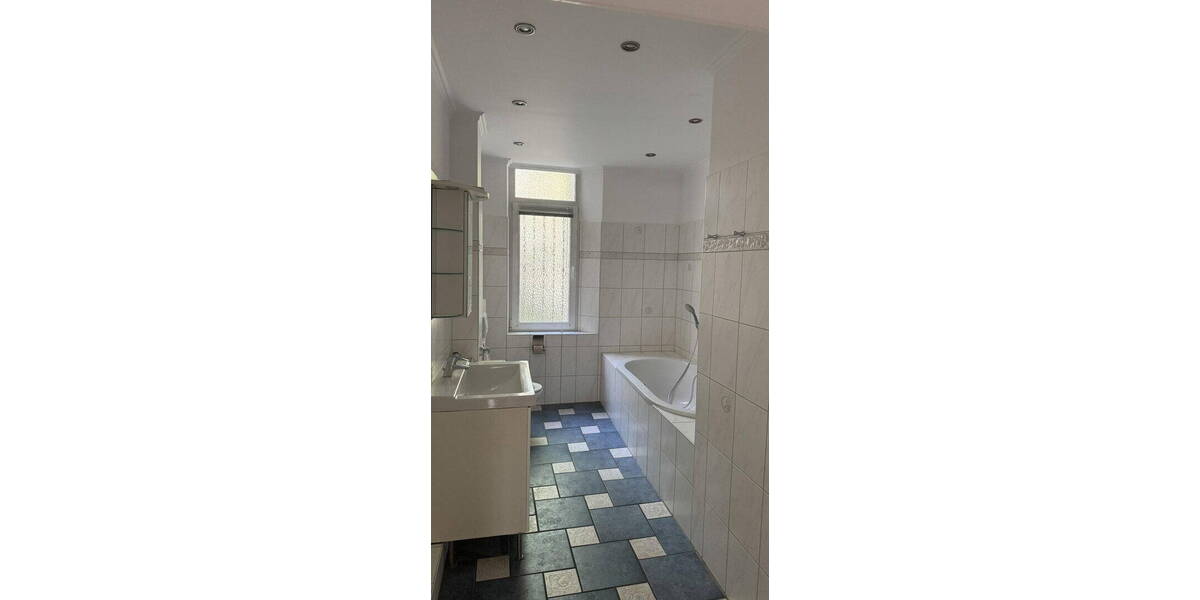 Etagenwohnung Hannover List - 6 Zimmer, 160 m&sup2;, 1.750&euro; | Angebot:26402150