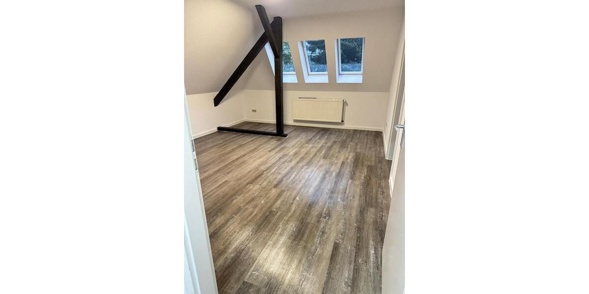 Dachgeschoßwohnung Langenhagen Brink - 3 Zimmer, 68 m&sup2;, 860&euro; | Angebot:26676477