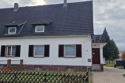 Doppelhaushälfte mit 2 Baugrundstücken zu verkaufen! 6 zimmer