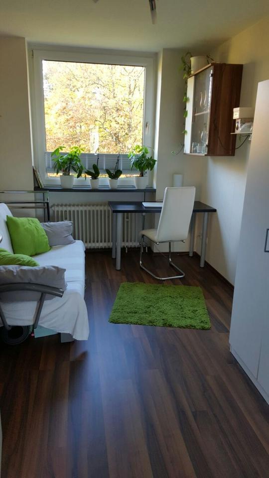 Helle 3-Zimmer-Wohnung mit Loggia und EBK in Kirchrode