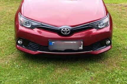 Toyota Auris 136.000 km 7.900 &euro; Neustadt 31535