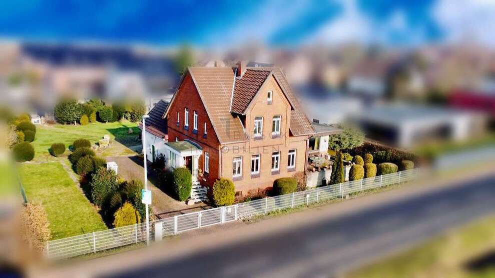 Haus zum Kaufen in Sehnde 349.000 € 273 m²