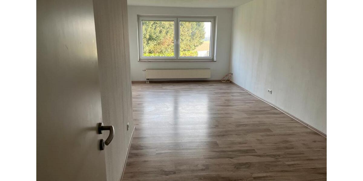 Erdgeschoßwohnung Seelze - 5 Zimmer, 120 m&sup2;, 1.400&euro; | Angebot:25048515